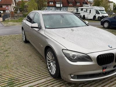 Second-hand BMW 730 245 CP (180 kW) 2010 Argintiu Berlinǎ
