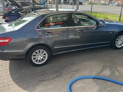 Mercedes E220