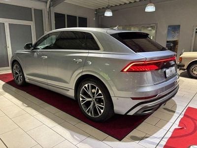Second-hand Audi Q8 S-Line 286 CP (210 kW) 2020 Argintiu SUV