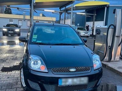 Schwarz Gebraucht 2007 Ford Fiesta Kleinwagen | 1.900 € (Etwas zu teuer)