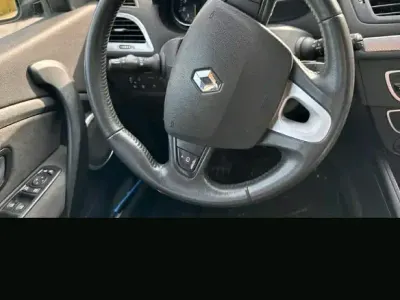 Gebraucht Renault Mégane III 131 PS (96 kW) 2009 Schwarz Kleinwagen