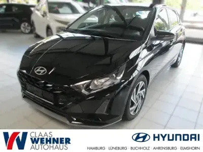 Gebraucht Hyundai i20 Trend 101 PS (74 kW) 2025 Phantom black / met Kleinwagen