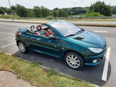Gebraucht Peugeot 206 CC Roland Garros 109 PS (80 kW) 2005 Grün Cabrio