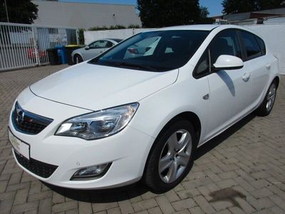 gebraucht Opel Astra 1.4i Design Edition*Scheckheft gepflegt