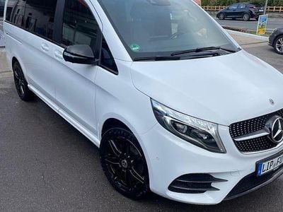 Weiß Gebraucht 2022 Mercedes V300 Avantgarde Edition Van / Kleinbus | 54.900 € (Fairer Preis)