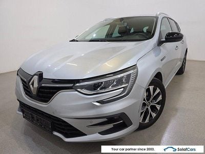 Begagnad Renault Mégane IV Intens 140 HK (102 kW) 2022 Grå Sedan