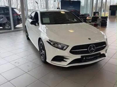Gebraucht Mercedes A220 AMG line 190 PS (139 kW) 2019 Weiß Limousine