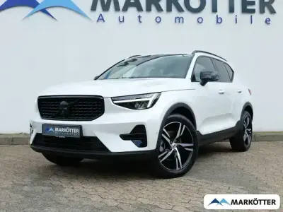 Gebraucht Volvo XC40 Plus 163 PS (119 kW) 2025 Crystal white / metallic SUV