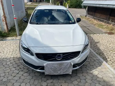 Gebraucht Volvo V60 CC 190 PS (139 kW) 2016 Weiß Kombi