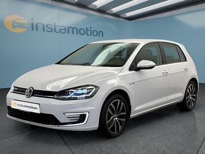 Gebraucht VW e-Golf 100 kW (136 PS) 2020 Weiß Kleinwagen