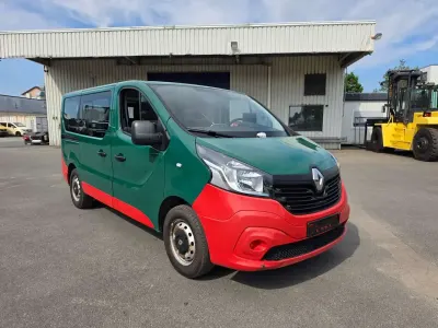 Gebraucht Renault Trafic 95 PS (69 kW) 2018 Grün Van / Kleinbus