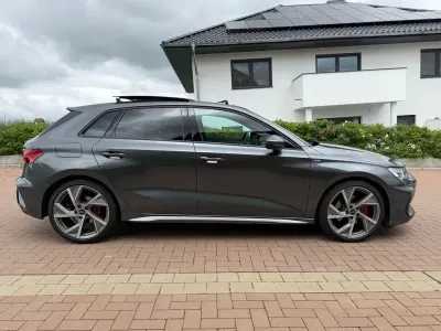 Gebraucht Audi A3 Sport 150 PS (110 kW) 2025 Grau Limousine