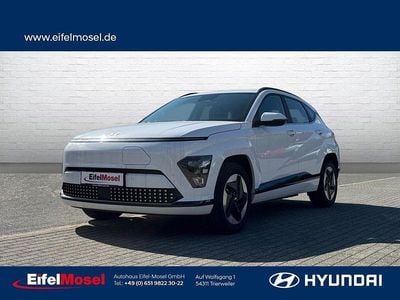Atlas white / sol Gebraucht 2024 Hyundai Kona Advantage SUV | 27.960 € (Guter Preis)