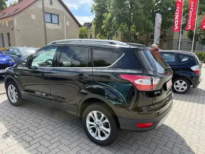 Gebraucht Ford Kuga Titanium 150 PS (110 kW) 2017 Schwarz SUV