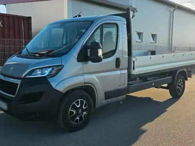 Gebraucht Peugeot Boxer 140 PS (102 kW) 2023 Silber Van