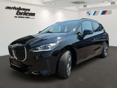 Neu BMW 218 Active Tourer 136 PS (100 kW) 2026 Schwarz ii Van / Kleinbus