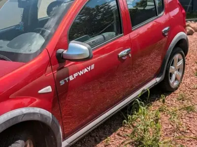 Gebraucht Dacia Sandero Stepway 84 PS (61 kW) 2012 Rot Kleinwagen