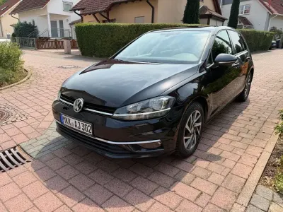 Gebraucht VW Golf VII Sound 125 PS (91 kW) 2018 Schwarz Limousine