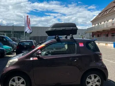 Gebraucht Toyota iQ 68 PS (50 kW) 2009 Violett Kleinwagen