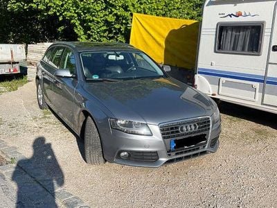 Grau Gebraucht 2009 Audi A4 Ambiente Kombi | 4.500 € (Superpreis)