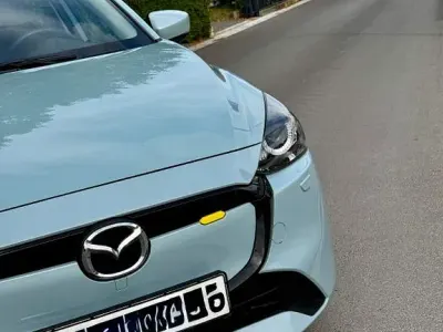 Gebraucht Mazda 2 Center-Line 90 PS (66 kW) 2024 Blau Kleinwagen
