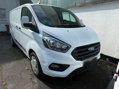 Gebraucht Ford Transit Custom 131 PS (96 kW) 2021 Weiß Van / Kleinbus