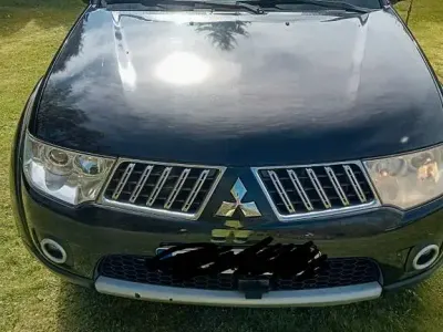 Begagnad Mitsubishi L200 178 HK (130 kW) 2011 Svart Pickup