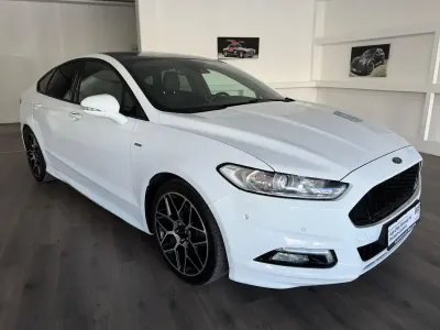 Używany Ford Mondeo ST-Line 179 KM (131 kW) 2018 Biały Sedan/Limuzyna