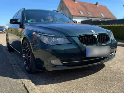 Gebraucht BMW 530 272 PS (200 kW) 2008 Grün Kombi