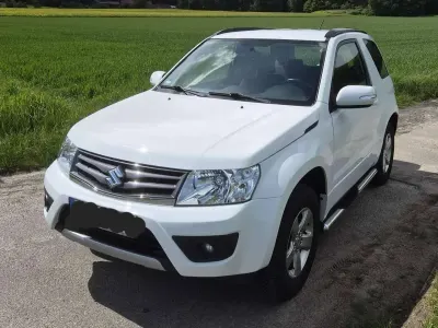 Gebraucht Suzuki Grand Vitara City 106 PS (77 kW) 2015 Weiß SUV