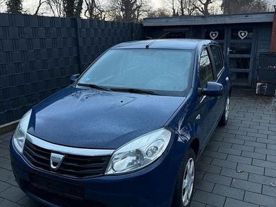 Gebraucht Dacia Sandero 75 PS (55 kW) 2009 Blau Kleinwagen