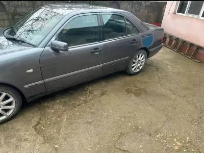 Brugt Mercedes E220