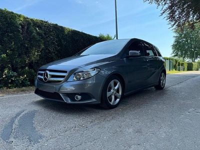 Occasion Mercedes B180 109 PK (80 kW) 2014 Zilver MPV