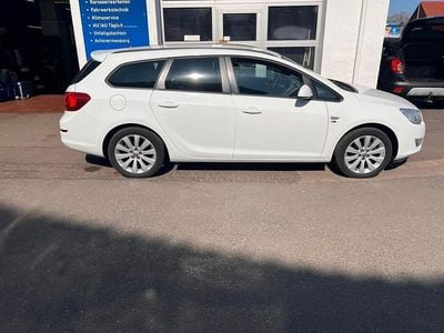 Usata Opel Astra 101 CV (74 kW) 2012 Bianco Station wagon