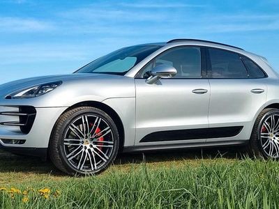 Second-hand Porsche Macan Turbo Performance Package 440 CP (323 kW) 2018 Argintiu SUV