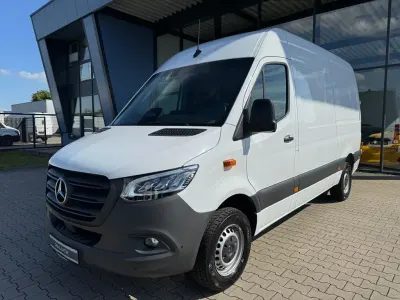 Gebraucht Mercedes Sprinter 170 PS (125 kW) 2024 Arktikweiß Van