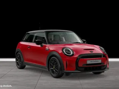 Usata Mini Cooper SE Hatch 135 kW (184 CV) 2023 Rosso Utilitaria