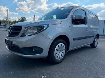 Mercedes Citan 111