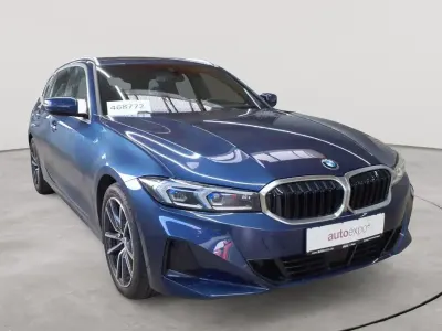 Gebraucht BMW 320 Sport Line 190 PS (139 kW) 2023 Phytonicblau metallic Kombi