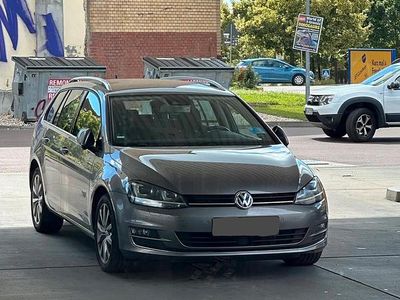 Grau Gebraucht 2014 VW Golf VII Highline Kombi | 12.700 € (Etwas zu teuer)