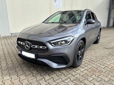 Mercedes GLA220