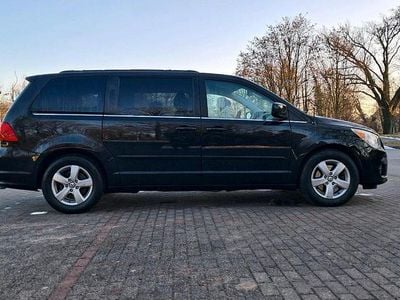 Schwarz Gebraucht 2013 VW Routan Van / Kleinbus | 14.999 €