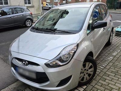 Second-hand Hyundai ix20 90 CP (66 kW) 2014 Argintiu Hatchback