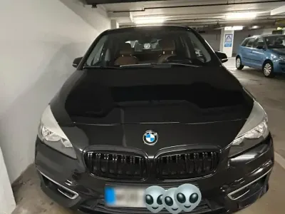 Gebraucht BMW 216 Active Tourer Luxury Line 116 PS (85 kW) 2015 Schwarz Van / Kleinbus