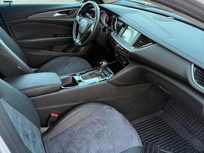 Grau Gebraucht 2017 Opel Insignia Kombi | 8.900 €