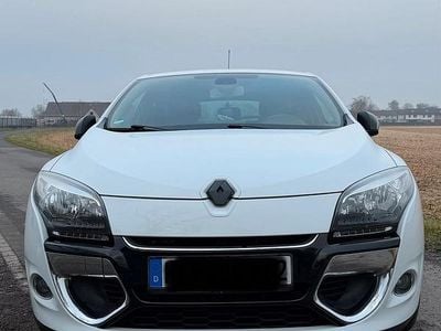 Gebraucht Renault Mégane Coupé Bose Edition 116 PS (85 kW) 2013 Weiß Coupé