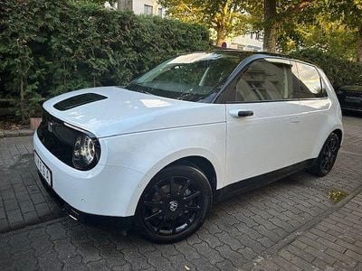 Honda e