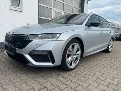 Gebraucht Skoda Octavia RS 200 PS (147 kW) 2022 Silber (metallic) Kombi