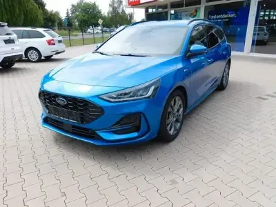 Gebraucht Ford Focus ST-Line X 155 PS (114 kW) 2024 Blau Limousine