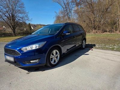 Used Ford Focus 125 HP (91 kW) 2015 Blue Estate